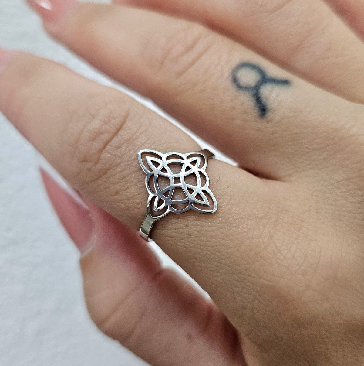 Anel Nó da Bruxa de Aço Inoxidável - Proteção Energética e Espiritual